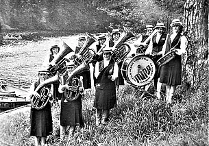 В джазе только девушки: уникальный духовой оркестр Могилева сегодня именинник