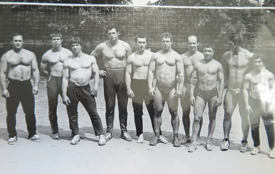 Сборная Союза по тяжелой атлетике. Анатолий Лобачев - самый высокий