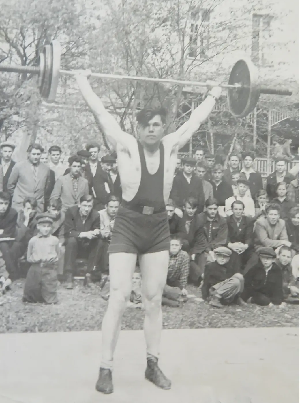 Показательное выступление в БГСХА. Фото 60-х годов