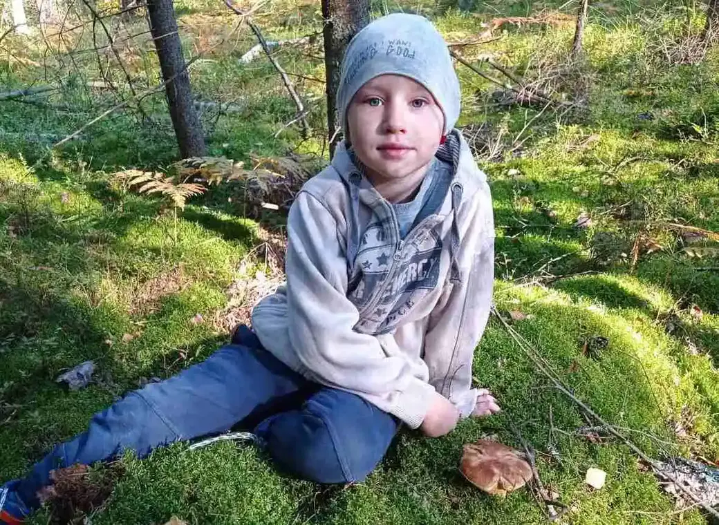 Юный грибник Максим Воробьев.