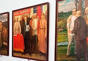 Выставка живописи ко Дню Конституции