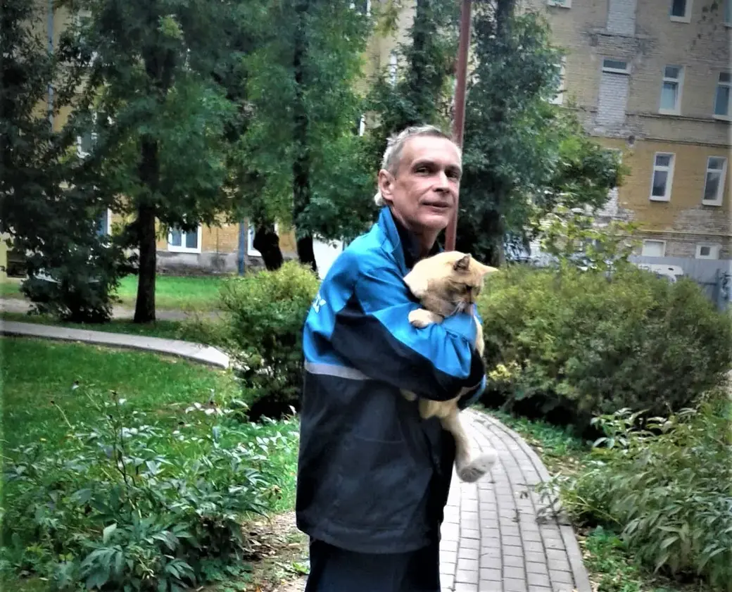 Славка Кот с мурлыками всегда быстро находил общий язык. А если это оказывался еще, к примеру, и правнук какого-либо котика из «Березки», то тут уж вообще между ними