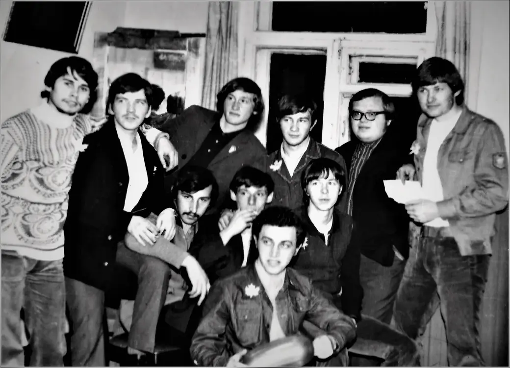 «Катки» и их почитатели. Крайний слева – Анатолий Киреев. Могилев, середина 1970-х