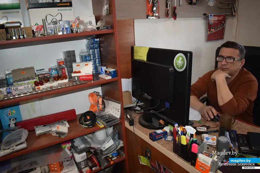 17.03.22, Бобруйск. Павел Суровец, директор магазина автозапчастей «Таксист».