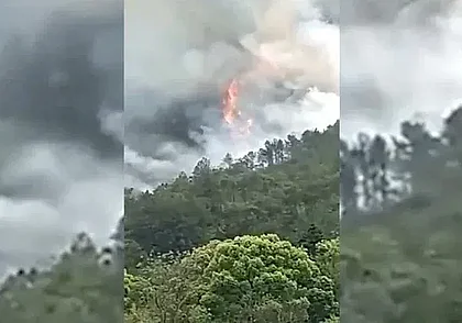 В Китае разбился пассажирский самолет, на борту находились 132 человека