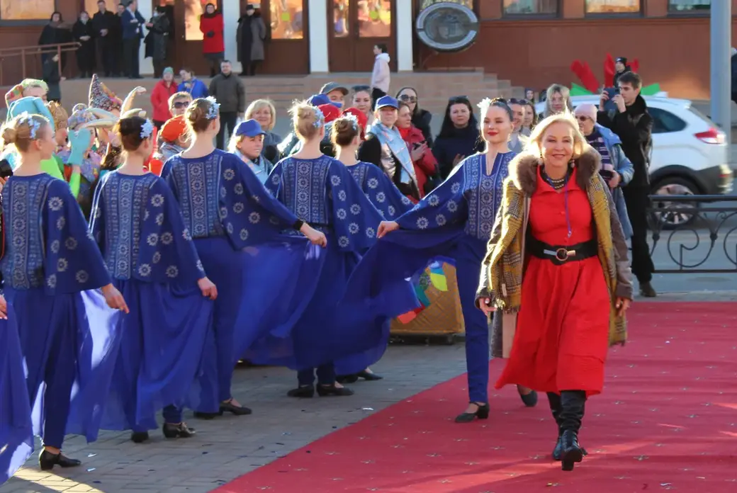 21.03.2022 год. Открытие Международного молодежного театрального форума «M@rt-контакт».