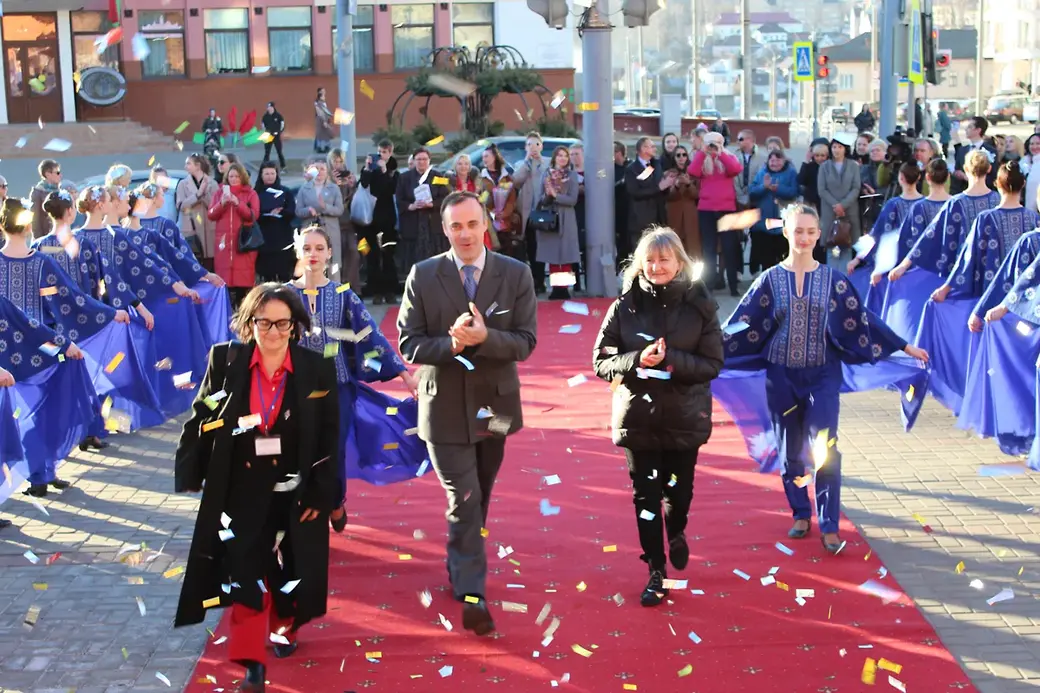 21.03.2022 год. Открытие Международного молодежного театрального форума «M@rt-контакт».