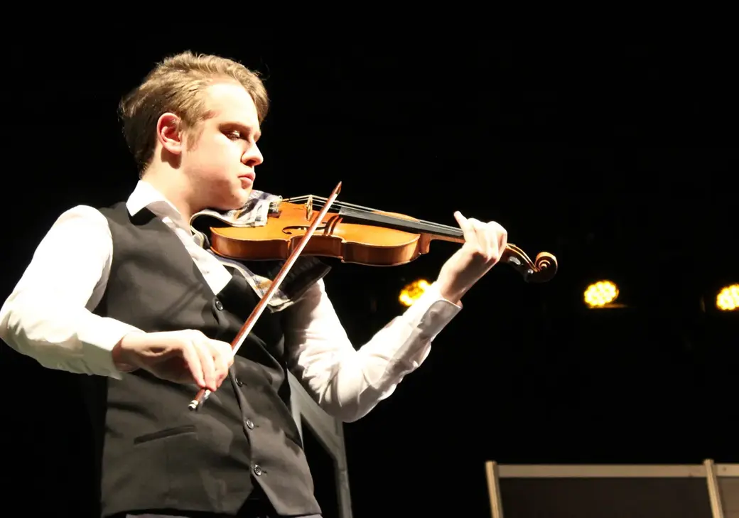 21.03.2022 год. Открытие Международного молодежного театрального форума «M@rt-контакт». Спектакль «Фальшивая нота» минского Театра-студии киноактера.