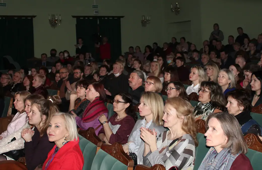 21.03.2022 год. Открытие Международного молодежного театрального форума «M@rt-контакт».