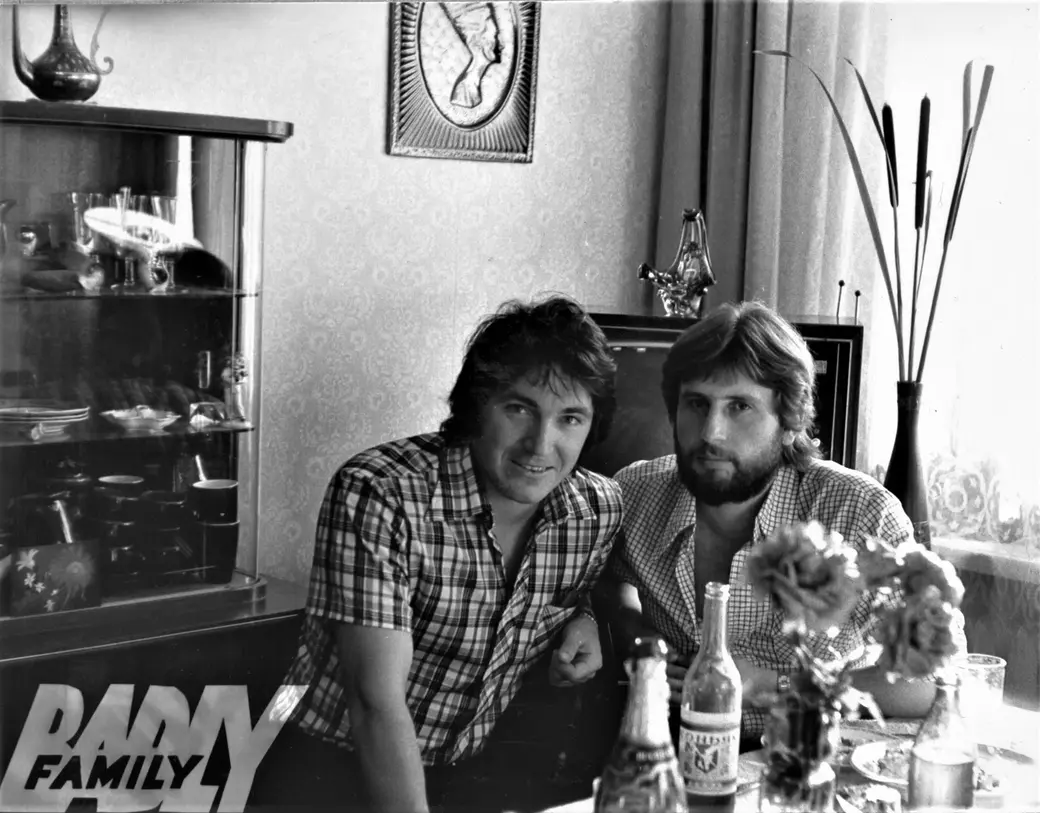 Серега Лосихин у меня в гостях. Могилев, 1979 год