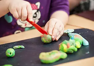 В Могилеве из продажи изъяты опасные наборы для творчества