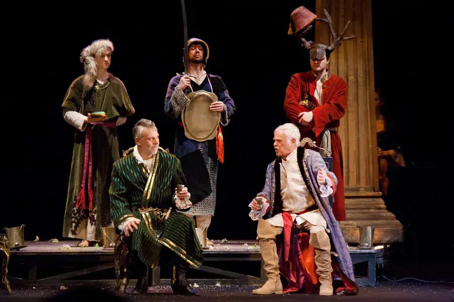 Сцена из спектакля «Пане Коханку» Национального академического драматического театра им. М. Горького. Фото: rustheatre.by