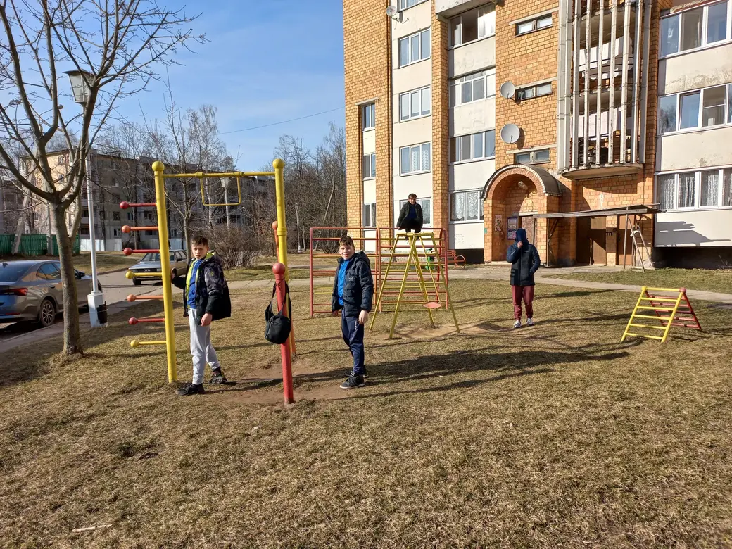 28.03.2022г. Могилев. Микрорайон «Мир-2». «Пусть всегда будет солнце!».