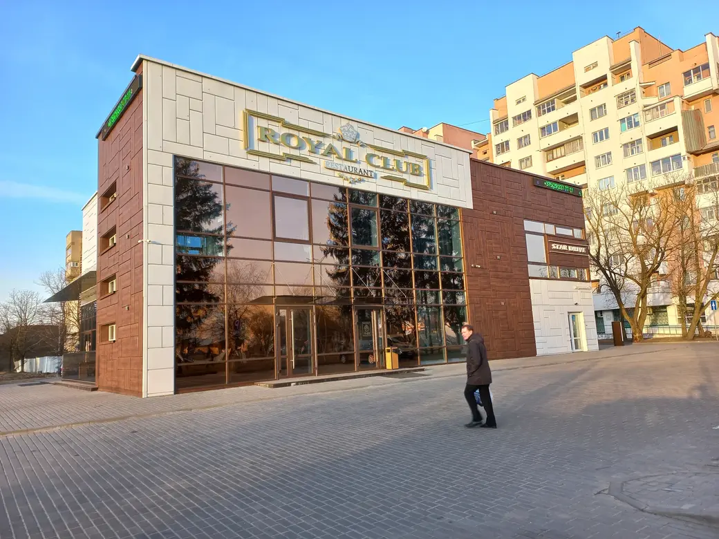 28.03.2022г. Могилев. Микрорайон «Мир-2». Ждать открытия, наверное, осталось недолго...