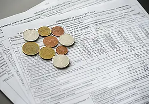 Уехавшим надолго за границу белорусам будут начислять повышенную коммуналку