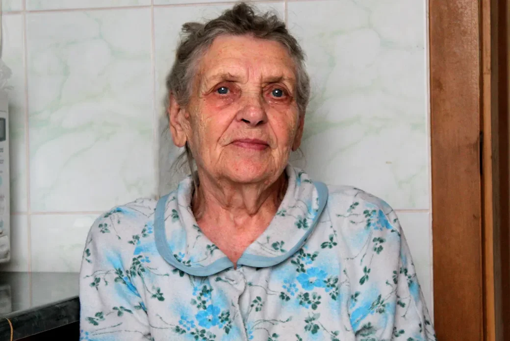 88-летняя жительница подъезда Нина Николаевна Асадчая.