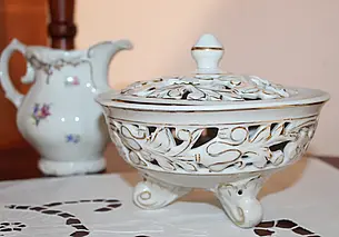 Сервиз из бабушкиного серванта. Выставка посуды открылась в этнографическом музее Могилева