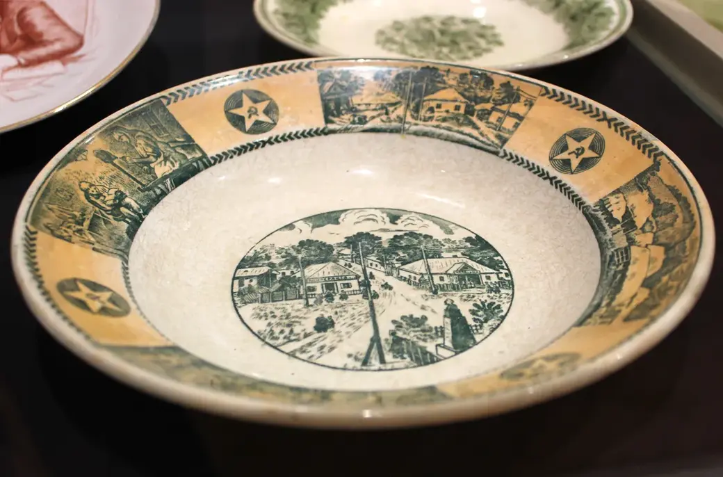 5.04.2022 год. Могилев. Этнографический музей. Выставка «История посуды: эпоха и стиль».