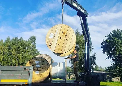 Где заказать услуги манипулятора для перевозки авто и тяжелых конструкций