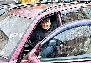 Дуэт барабана с «Мерседесом». Про свою машину рассказал могилевский музыкант