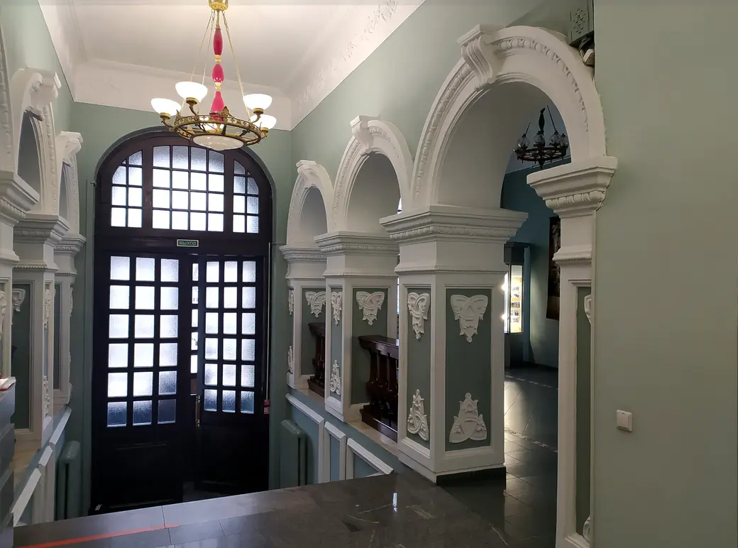 Могилевский художественный музей им. П.В.Масленикова. Фойе.