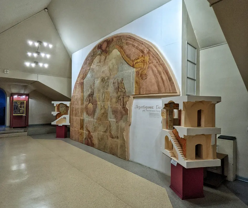 Фреска «Преображение Господне» из Белыничского костела кармелитов, который был взорван в 1970-х годах при советской власти. Могилевский художественный музей им.