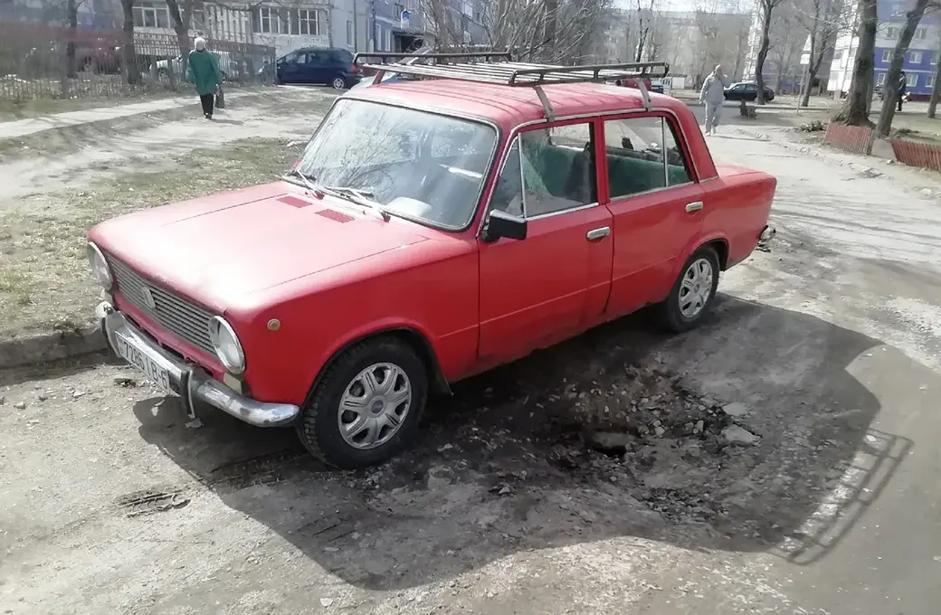 Состояние могилевских дорог. Бульвар Непокоренных. Фото сделано 11.04.2022