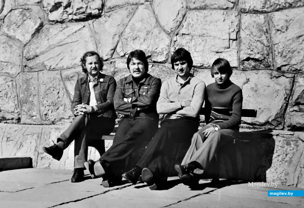 Александр Шабалин с товарищами по «Романтикам» (Виктором Крумкачевым и Геннадием Гуленковым) во время гастрольной поездки в Болгарию, 1970-е годы.