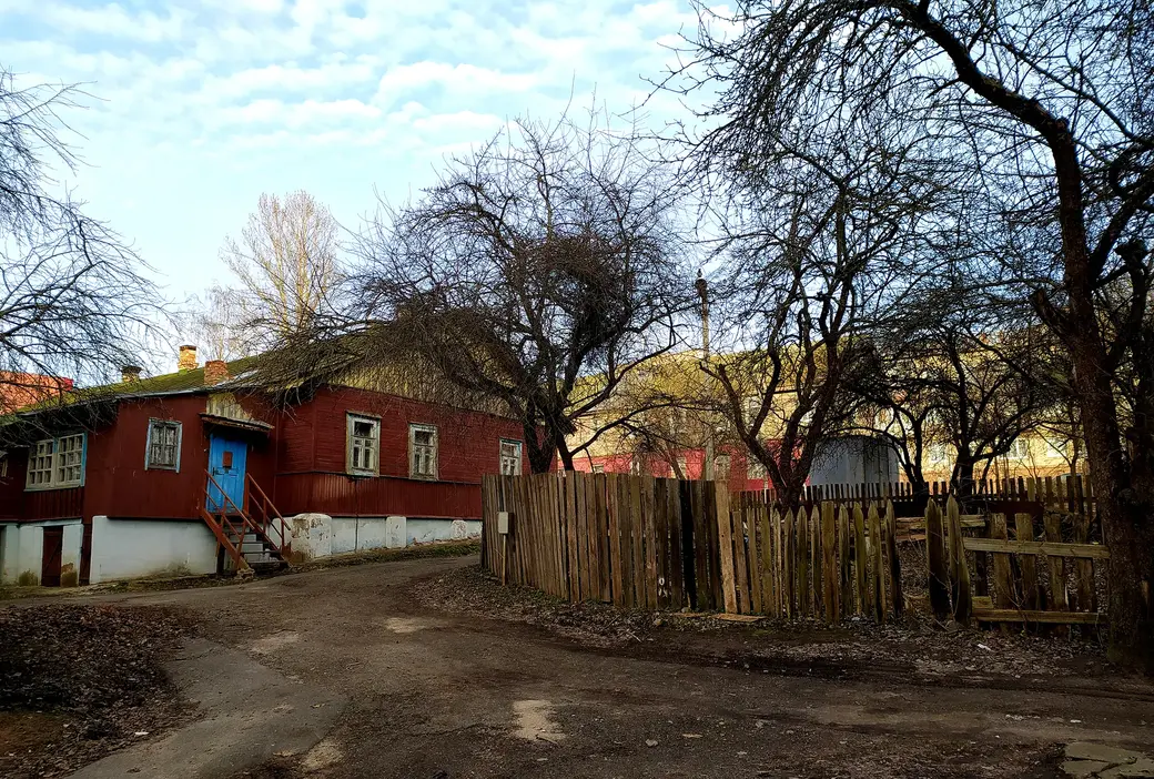 11.04.2022 Могилев, задворки ул. Дзержинского. Частный сектор.