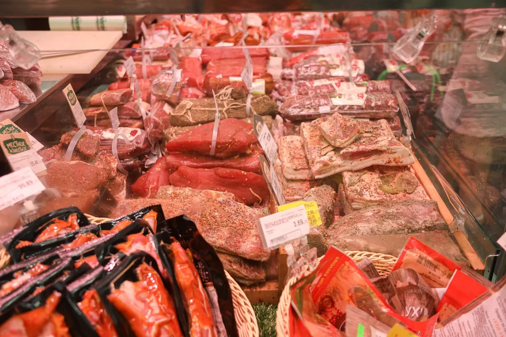 Акция «Гастромания» в Green: всю неделю скидки на мясную и молочную продукцию.