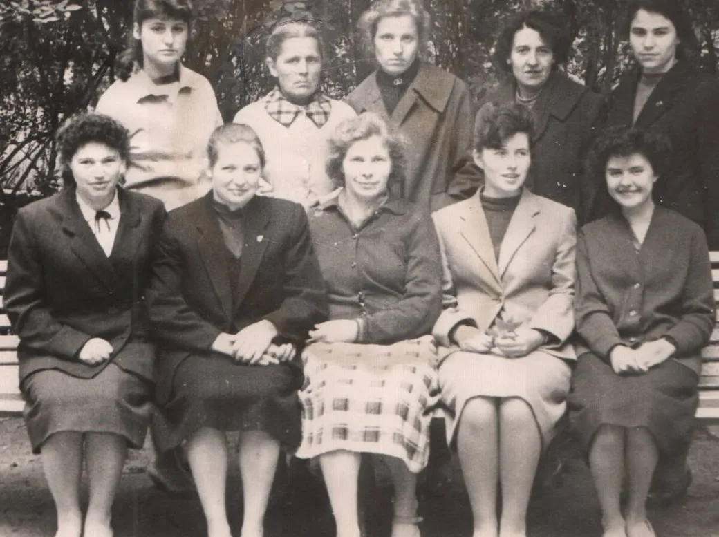 Коллектив ателье «Малыш» в парке, 70-ые годы.