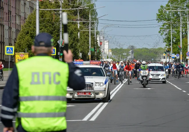 Лукашенко подписал указ о поправках в ПДД