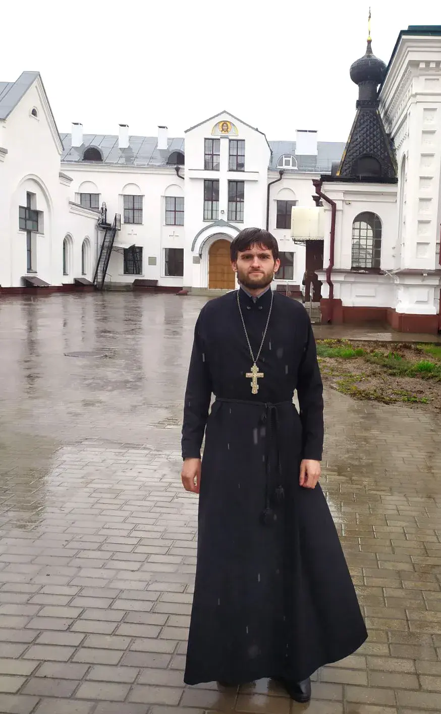 Иерей Спасо-Преображенского кафедрального собора отец Андрей Шаварин.