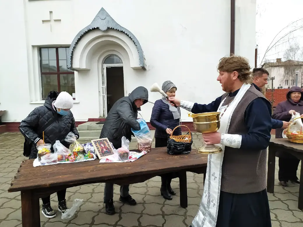 23.04.2022 г. Могилев, Собор Трех Святителей. Освящение пасхальной снеди