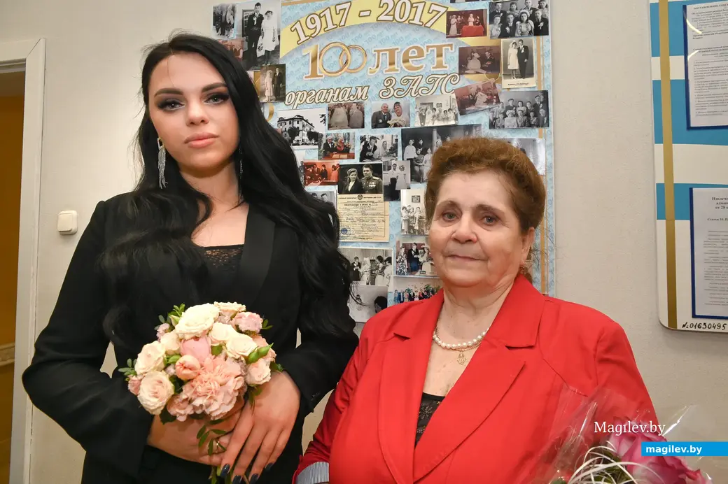 20.04.2022, Бобруйск. Невеста Диана и бабушка Лариса Ивановна.