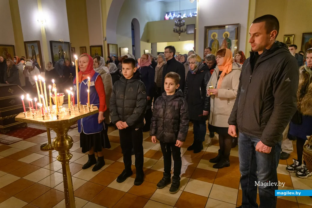 23.04.2022. Бобруйск. Пасхальная заутреня и Божественная литургия в кафедральном