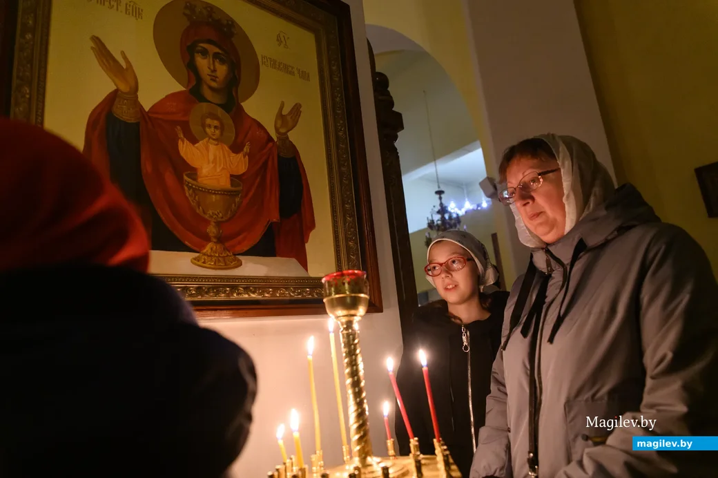 23.04.2022. Бобруйск. Пасхальная заутреня и Божественная литургия в кафедральном