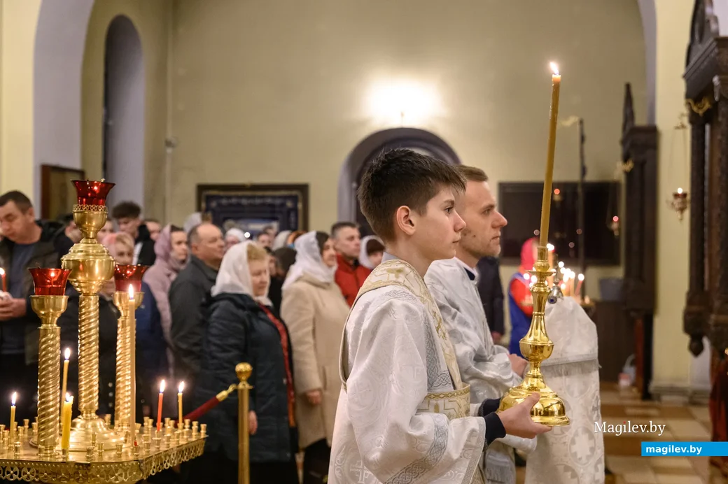 24.04.2022. Бобруйск. Пасхальная заутреня и Божественная литургия в кафедральном