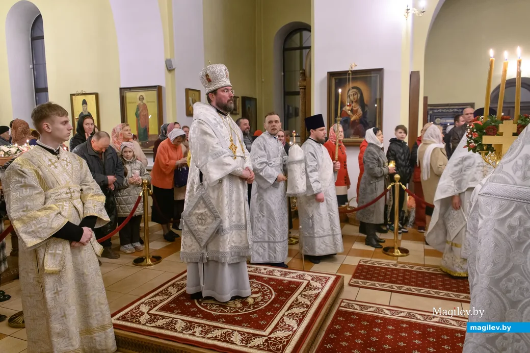 24.04.2022. Бобруйск. Пасхальная заутреня и Божественная литургия в кафедральном
