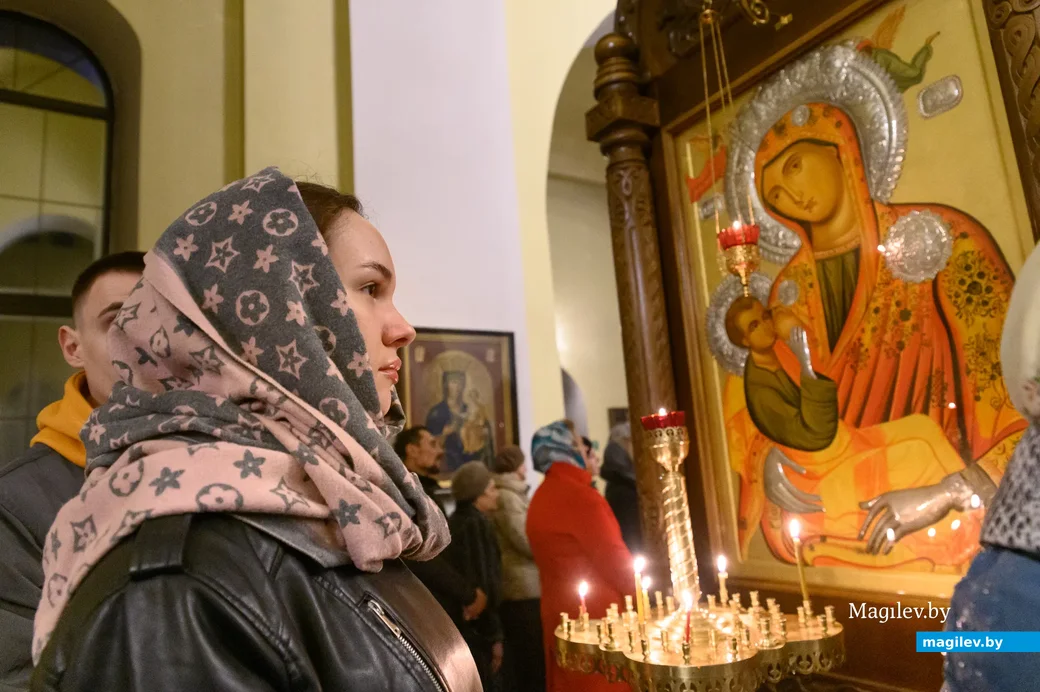 24.04.2022. Бобруйск. Пасхальная заутреня и Божественная литургия в кафедральном