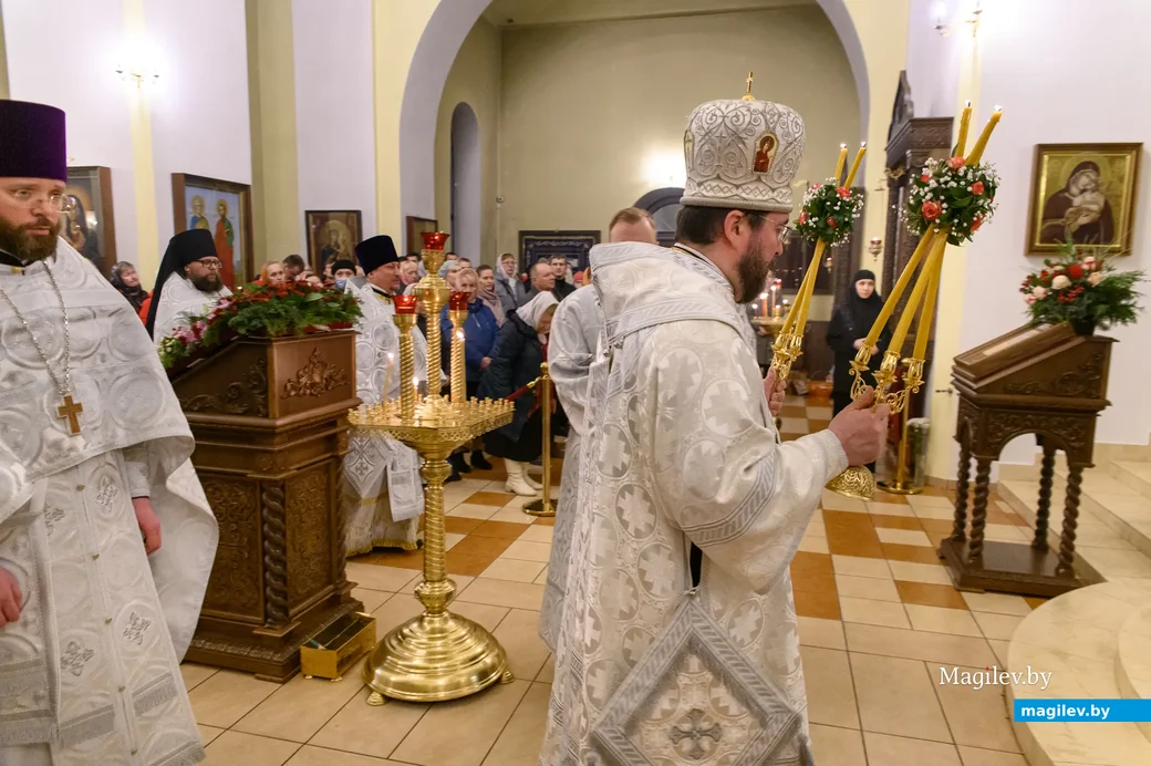 24.04.2022. Бобруйск. Пасхальная заутреня и Божественная литургия в кафедральном