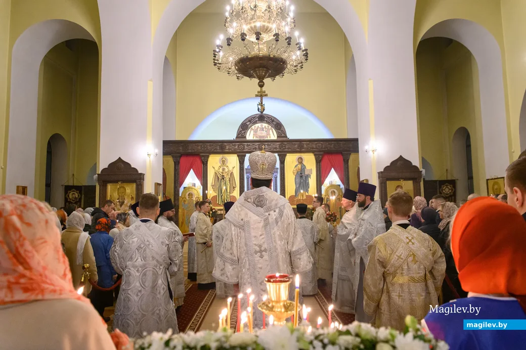 24.04.2022. Бобруйск. Пасхальная заутреня и Божественная литургия в кафедральном