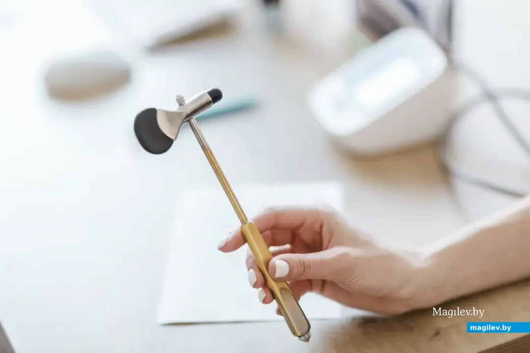 Неврологический молоточек. Фото архива медицинского центра А-Клиника Могилева.