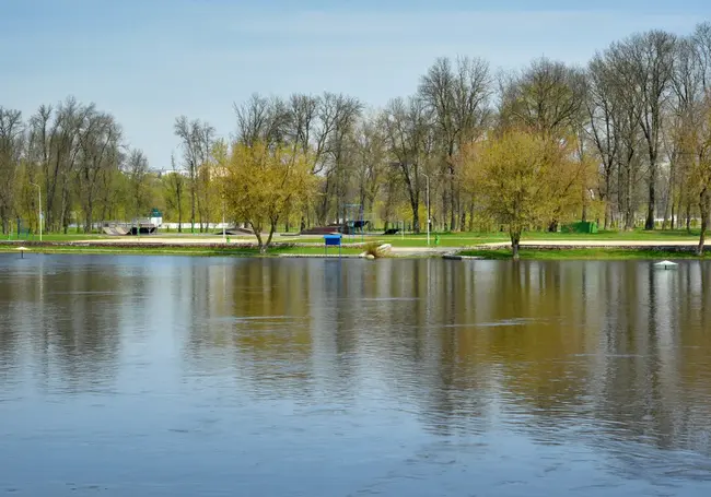 Городской пляж затопило в Могилеве. Уровень воды в Днепре по-прежнему высокий