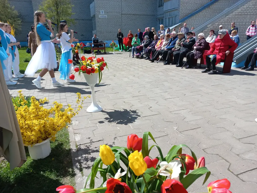 Могилев, площадка возле специального дома для ветеранов, престарелых и инвалидов, 9 мая 2022 года.