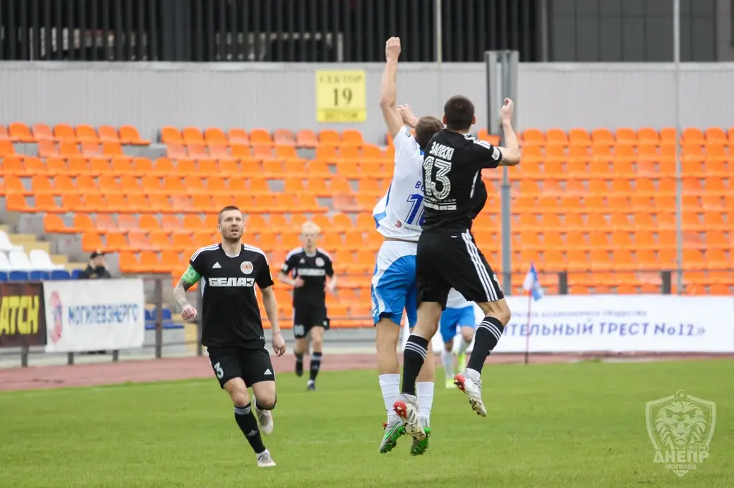 Футбол. Днепр - Торпедо-БелАЗ - 0:1. Могилев. Стадион Спартак. 7-й тур