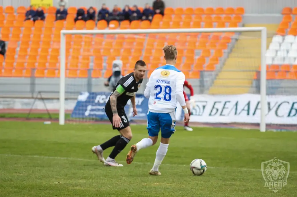 Футбол. Днепр - Торпедо-БелАЗ - 0:1. Могилев. Стадион Спартак. 7-й тур