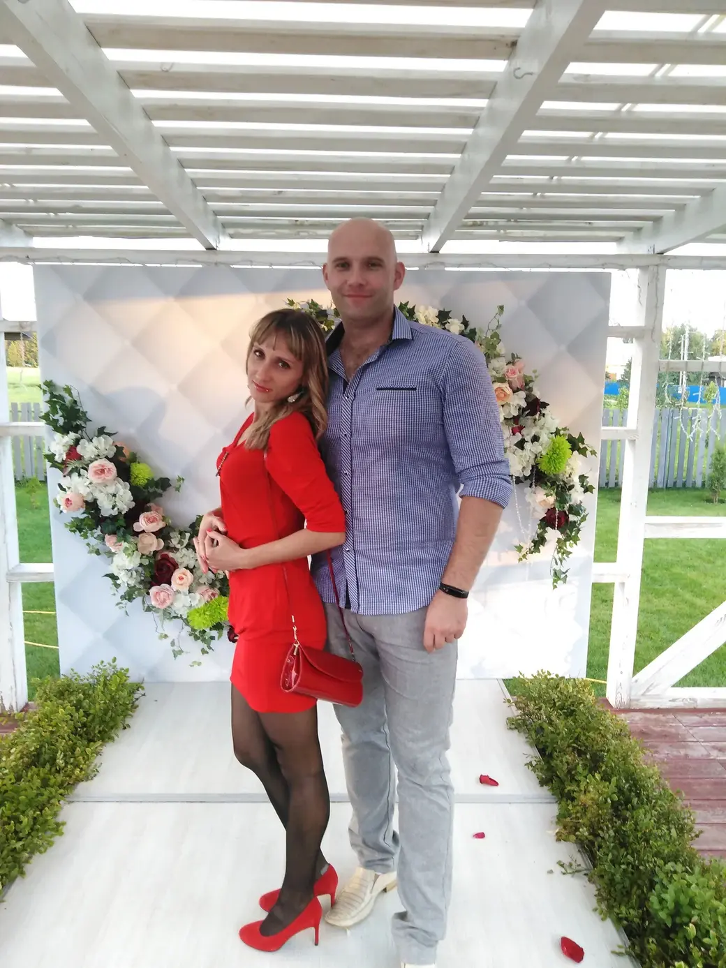 Григорий с супругой Натальей после своего похудения. Вес мужчины – 110 кг