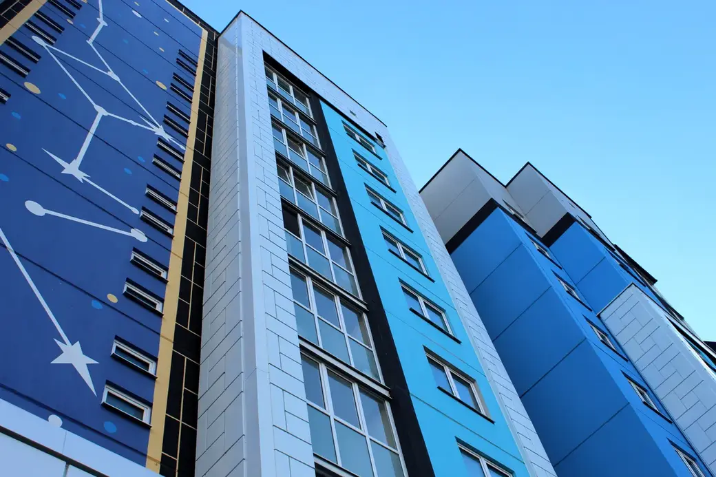 Май 2022 год. Новый микрорайон Могилева Спутник-2. Весь квартал оформлен в тему своего названия Спутник