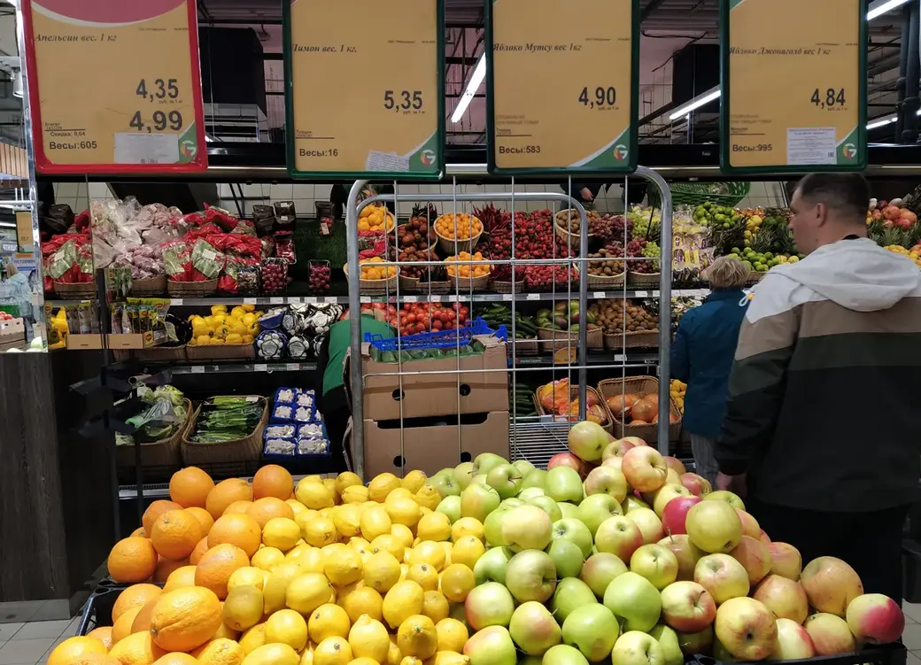 Магазин Грин, расположенный по улице Островского. Май, Могилев, 2022 год.